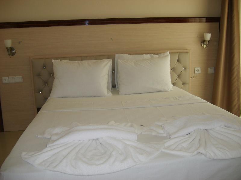 Tuemay Hotel Bitez Buitenkant foto